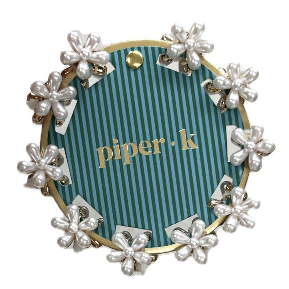 NWT ⚜️🤍⚜️ Piper K gorgeous faux pearls floral hair claw clips set of 10
